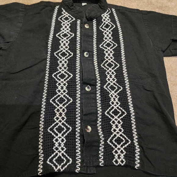 Mexican/Cuba Black Guayabera Short Sleeve Shirt for Kids Sz 6 - Picture 6 of 7